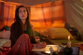 Dilan gwyn is a swedish actress who has worked in sweden, france, england, canada, and the united states. Bild Zu Dilan Gwyn Operation Red Snake Band Of Sisters Bild Dilan Gwyn Filmstarts De