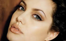 Smiling angelina jolie in young age. Junge Und Schone Angelina Jolie Hd Hintergrundbilder Herunterladen