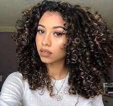 45 Stunning Photos Of Highlights On Brown Hair Curly Hair Styles Colored Curly Hair Highlights Curly Hair