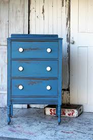 Get The Look Of Naturally Chipped Paint With Milk Paint Petticoat Junktion Painting Wood Furniture Milk Paint Blue Painted Furniture