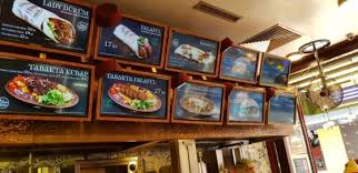 Si am pierdut exista o gramada de forumuri care dezbat subiectul shaorma in bucuresti de sute de pagini. Efendi Doner Un Fast Food Foarte Bun Din Bucuresti Hoinaru Ro