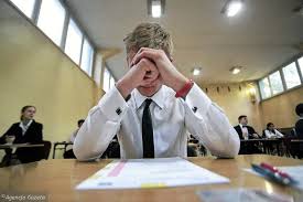 Согласно календарот за организација на учебната 2020/2021 година во јавните средни училишта (сл. Matura 2021 Na Pomorzu Egzaminu Dojrzalosci Nie Zdala Jedna Trzecia Uczniow