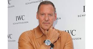 A downgrade for a half inch is needed. 05 Iwc Boutique Eroeffnung Munich Ralf Moeller Blickpunkt Juwelier