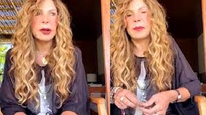 4 de 16 elba ramalho cantando loiríssima — foto: Elba Ramalho Sugere Que Covid E Criacao Do Comunismo Mais Coisa Por Tras Dessa Pandemia