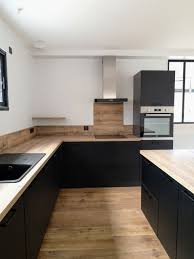 Cuisine Noire Et Bois Cuisine Noire Et Bois Credence Cuisine Noire Et Bois Ilot Cuisine Noire E Amenagement Cuisine Ouverte Cuisine Moderne Cuisines Maison