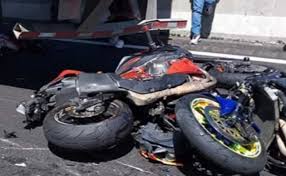 Los reportes señalan que vuoso abandonó el lugar de los hechos pues, presuntamente, iba a exceso de velocidad 8bxroxs9dijhem