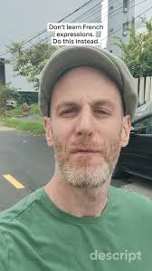 Uncover the fine points of French grammar!📚 The sentence "La situation  qu'on parle est très compliquée" is a classic faux pas. Why? The problem  lies in the relative pronoun. When the object