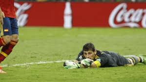 Abrió el marcador en el 3' y lo cerró en el 88' con otra. Brasil 3 Espana 0 Neymar Honra Su Tierra Santa Neymar Tierra Santa Futbol