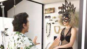 Cette émission a été créée et est présentée par tyra banks, qui est aussi le juge principal et l'une des productrices de cette émission. Watch America S Next Top Model Streaming Online Hulu Free Trial