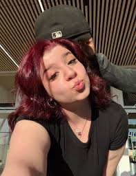 Hello guys! My name is Talia 🙂 and I am looking for a flat/Room to rent, I  am 24 years old and with me I have no furniture just my own belongings