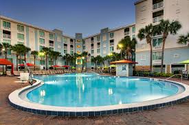 Located 12 miles away from the downtown bonita springs, the holiday inn gulfside fort myers beach has a plethora of facilities and activity offers to keep you engaged. Holiday Inn Resort Hiresortlbv Twitter