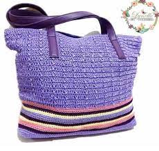 Warna ini cocok untuk kamu yang fashionable dan ingin terlihat lebih chic. 10 Model Tas Rajut Modern Yang Simpel Cantik 2021