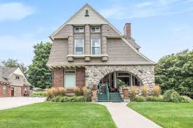 Unique Historic Craftsman Style Home Functioning As Bed Breakfast In Beautiful Lakeshore Communit Historic Homes Historic Homes For Sale Craftsman Style Home