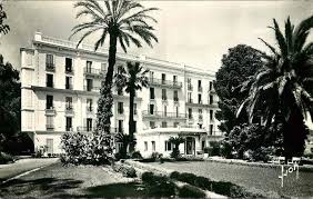 Hyeres Hyeres Les Palmiers Maison De Repos Chateaubriand Editeur Yvon Carte Postale Ancienne Et Vue D Hier Et Aujourd Hui Geneanet