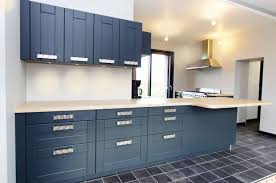 Entreposer ses meubles à yvetot reste une démarche importante, et ce quelle que soit la période de stockage à yvetot souhaitée. Pose De Cuisine Avec Meubles Design Sans Poignee Yvetot Premier Plan