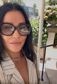 Cleaning while filming a new reel in Hawaii