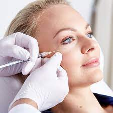 Panahpour as he prepares bone graft/augmentation to fill a site after an extraction. Augenringe Unterspritzen Linz Prp Augenringe Unterspritzung Antiaging