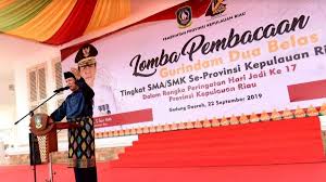 Gurindam merupakan suatu puisi lama yang berisi dua bait, dalam setiap baitnya ada dua baris kalimat dengan maksud atau isi pada gurindam ada di baris kedua. Cari Nasihat Bijak Baca Gurindam Dua Belas