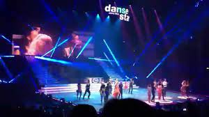 Vincent cerutti, sandrine quétier, jean marc genereux and others. Danse Avec Les Stars La Tournee 20 12 2014 Nantes Opening Youtube