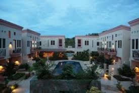 En 1502, las islas de la bahía honduras fueron descubiertas por cristóbal colón, reclamado por muchos países en los últimos años, que finalmente fueron controlados por gran bretaña en 1643 como una colonia de la corona, en el momento depende de jamaica. Hotel Las Sirenas Condos Roatan Islas De La Bahia Roatan Islas De La Bahia