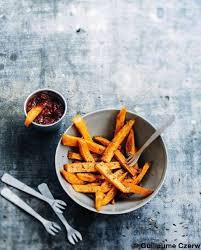 Les Frites De Patates Douces Au Cumin Pour 4 Personnes Recettes Elle A Table Recette Frites De Patates Douces Comment Cuisiner La Patate Douce Cuisiner Patate Douce