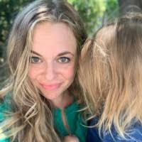 Esther Berman's Instagram, Twitter & Facebook