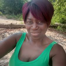 Tracy Smalls (@iamtracysmalls) • Instagram photos and videos