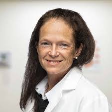 Suzanne Saylor's Instagram, Twitter & Facebook