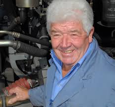 Unser Senior-Chef Horst Becker wird heute 89 Jahre 🎂 Mit Sekt und Kuchen  haben wir bereits auf ihn angestoßen und feiern diesen besonderen Tag  gemeinsam. Wir wünschen von Herzen viel Gesundheit und