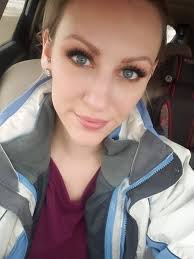 She's got a way ... and she's about to get away! This is the FINAL WEEKEND  to see Earth Goddess's lush look for the year! She'll be getting her ❄️ icy  ❄️