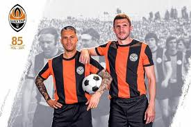 Правила сообщества болельщиков фк «шахтер». Foto Oranzhevo Chernaya Polosataya Shahter Vossozdal Formu 1977 Goda