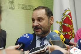 Fotos: El ministro de Fomento, José Luis Abalos, visita Cantabria