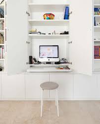 Sentiers du monde vous propose une gamme d'étagères murales tendances et diversifiées : Comment Integrer Un Bureau Dans Un Placard My Blog Deco