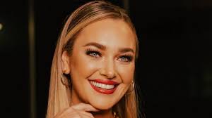 Daniela elsa nicolás goméz (born 26 june 1992) is a chilean actress, commentator, newscaster, television presenter and beauty pageant titleholder who was crowned miss universo chile 2020. Daniela Nicolas Fue Operada A Pocas Semanas Del Miss Universo