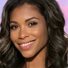 Tess Robinson's Instagram, Twitter & Facebook