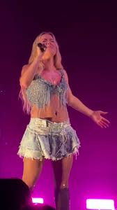 She’s actually such an insane performer @Zara Larsson #zaralarsson #zara  #boston