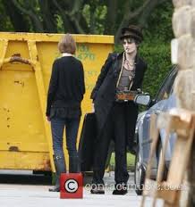 He contradicts earlier claims by saying he left her and doesn't want her back. Pete Doherty S 500k Blood Paintings Contactmusic Com