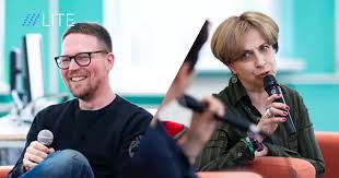 She is most known for the work involved with russia's ntv documentary films from 2003 until 2012. Zhurnalistika Dolzhen Li Zhurnalist Sochuvstvovat Geroyu Svoej Istorii Sporyat Zoya Svetova Roman Super I Katerina Gordeeva