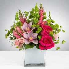 They do flowers for any event. Santa Clarita Florist Flower Delivery By Flower Finesse