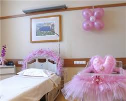 Erkek bebek odasını dekore ederken bebek odası süsleri için pek çok alternatif ürüne rastlamak mümkündür. Bebek Odasi Susleme Dekorasyon Mobilya