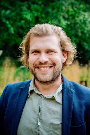 Dr. (Thomas) Teekens