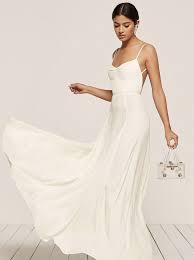 15 Sustainable Eco Friendly Wedding Dresses You Ll Love Saying Yes To Wedding Dresses Under 500 Minimalist Wedding Dresses Sustainable Wedding Dress