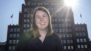 Astrid hoem jedna je od preživjelih u terorističkom napadu andersa brejvika na ostrvu utoja, 22. Astrid Hoem Innstilt Som Ny Auf Leder Vg