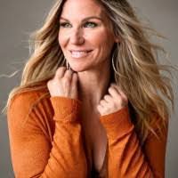 Suzanne Rowell's Instagram, Twitter & Facebook