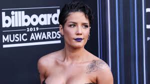 Allerdings ist der neue alltag der musikerin . Halsey Aktueller Freund