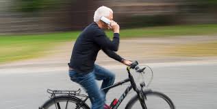 In Niederlande Verboten Darf Man Beim Radfahren In Deutschland Telefonieren Kolner Stadt Anzeiger