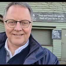 I have formed an Xmas choir. All welcome. So far it's just Dean,Don,Mary,  Lee and I