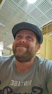 Embrace Positive Vibes: Daddy-Daughter Holiday Fun