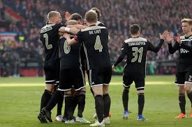 De toto knvb beker is een nederlandse voetbalcompetitie georganiseerd door de nationale voetbalbond knvb. Ajax Verslaat Willem Ii Met 4 0 In Finale Knvb Beker Hoe Twee Jonge Vrouwen De Soedanese Opstand In Een Beeld Vingen De Volkskrant