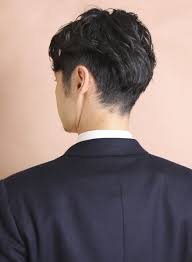 ツーブロックショート メンズヘア特集 最旬スタイル メンズファッションメディア otokomae アジアの男性のヘアスタイル メンズ ヘアスタイル 刈り上げ パーマ メンズ